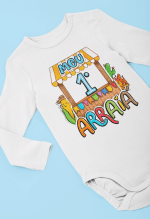 'Meu primeiro Arraiá' em body bebê personalizado montados com o Kit Festa Junina Pandoca